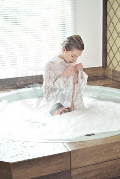 Halline Mattos, uma acompanhante de luxo Loira e Esbelta de olhos Verde, que atende na cidade de Goiânia