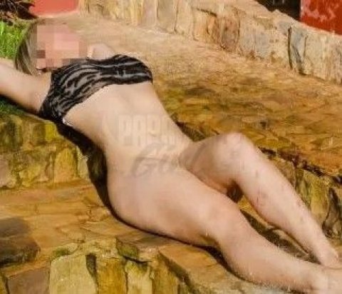 Bárbara Kruus, uma acompanhante de luxo Loira e Mulherão de olhos Verde, que atende na cidade de Cuiabá