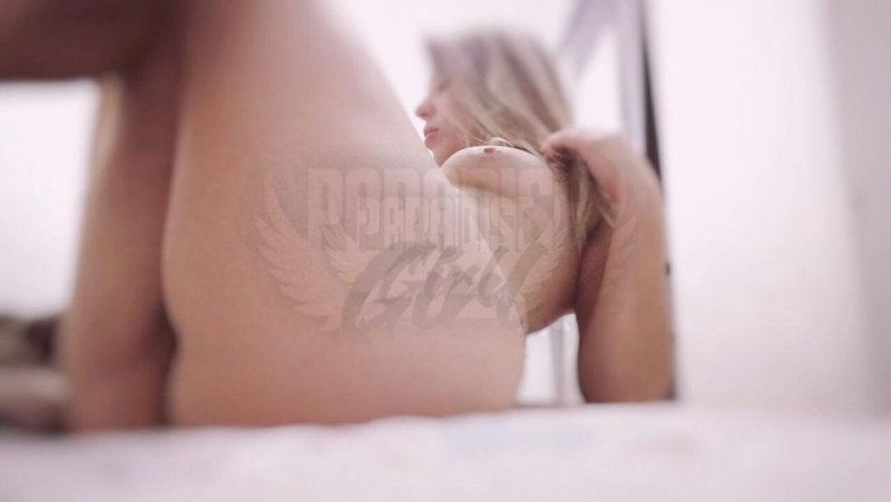 Bárbara Becker, uma acompanhante de luxo Loira e Mignon de olhos Verde, que atende na cidade de Cuiabá