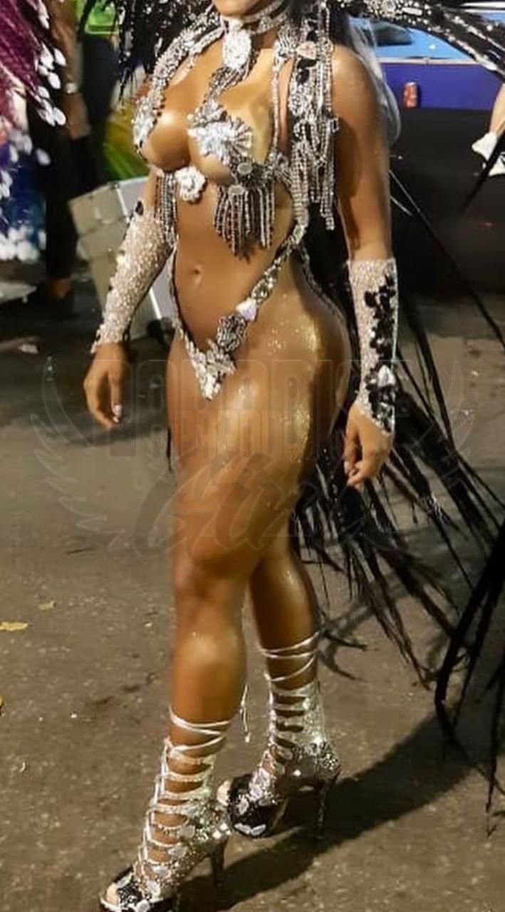 Mônica Moreno é uma acompanhante do Paradise Girl, o site mais confiável de acompanhantes de luxo de Belém Mônica Moreno, uma acompanhante de luxo  e Sarada de olhos Castanho Escuro, que atende na cidade de Belém