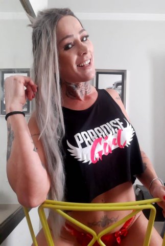 Lara Sophia, uma acompanhante de luxo Loira e Mulherão de olhos Castanho Escuro, que atende na cidade de 