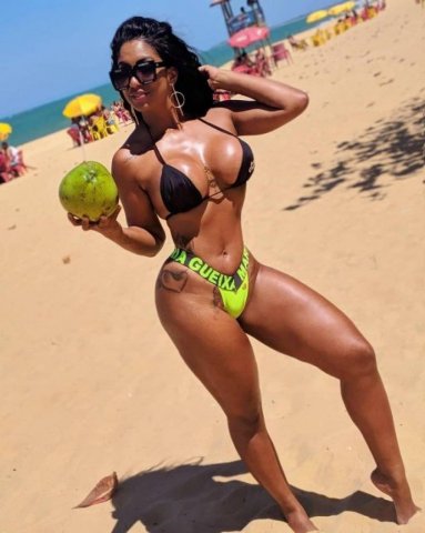 Pérola Capixaba, uma acompanhante de luxo Mulata e Mulherão de olhos , que atende na cidade de São José dos Campos