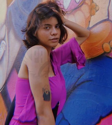 Malu Cavalcante, uma acompanhante de luxo Morena e Esbelta de olhos Castanho Claro, que atende na cidade de Virtual